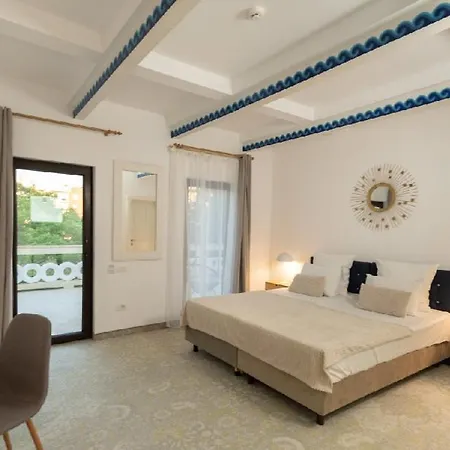 Pontica בית הארחה 3*