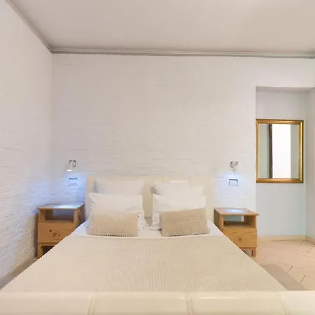 Pontica בית הארחה